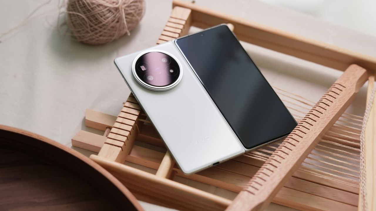 Mega Deal on Vivo X Fold5 5G